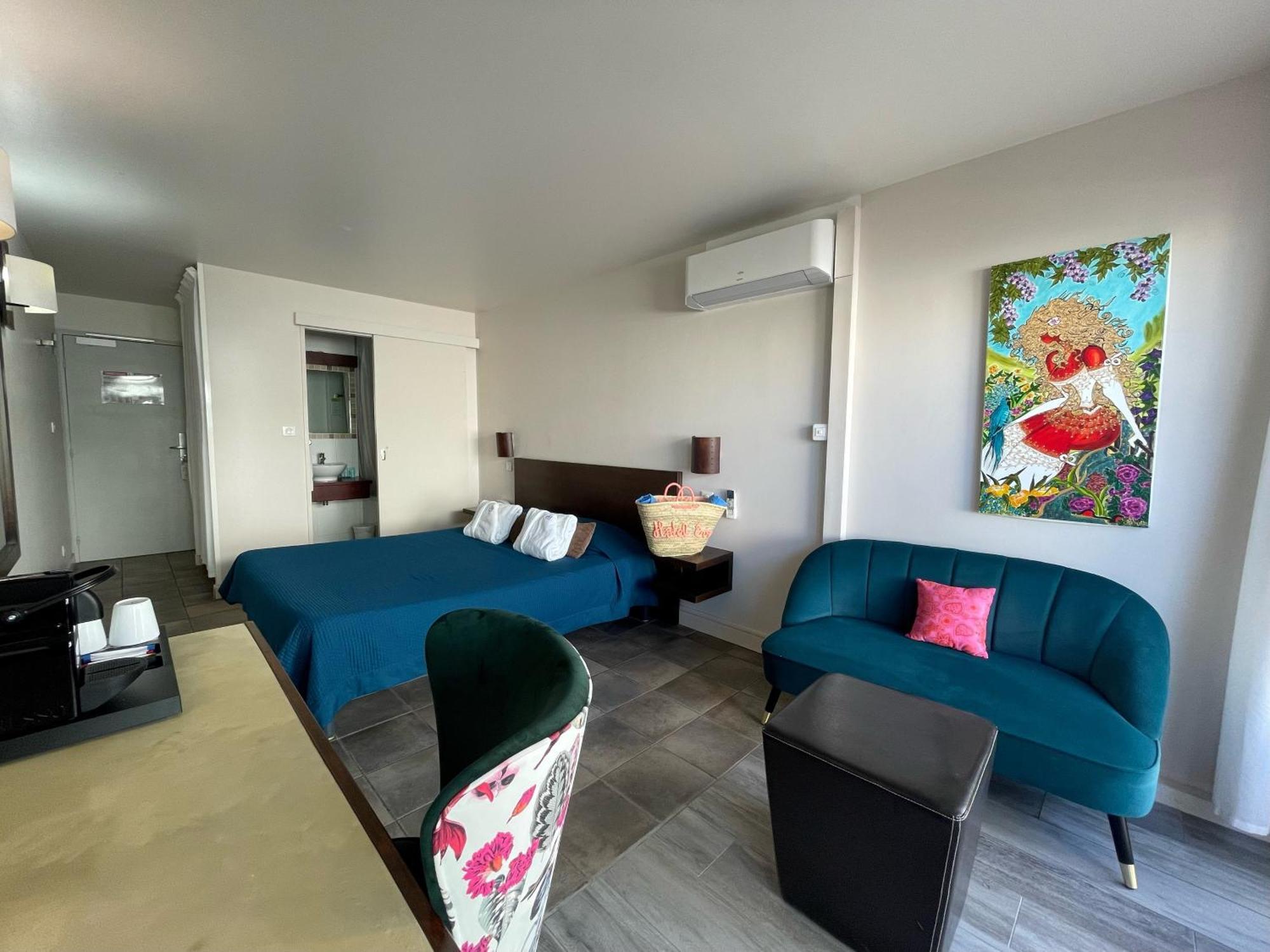 Hotel Eve Cap D'Agde Village Naturiste Exterior photo