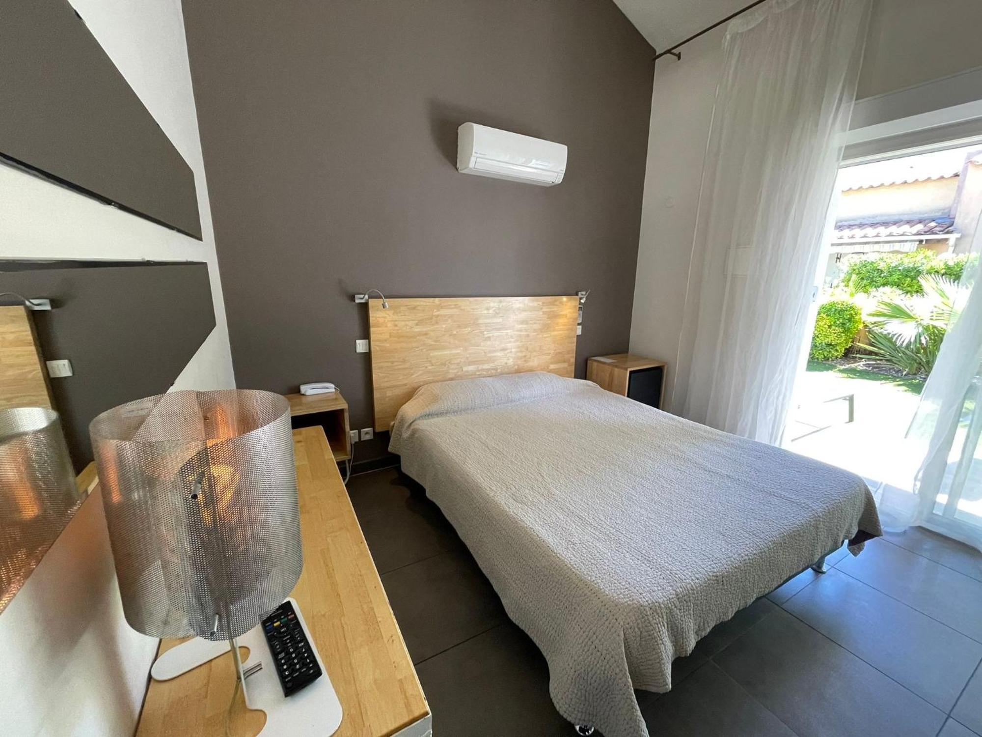 Hotel Eve Cap D'Agde Village Naturiste Exterior photo